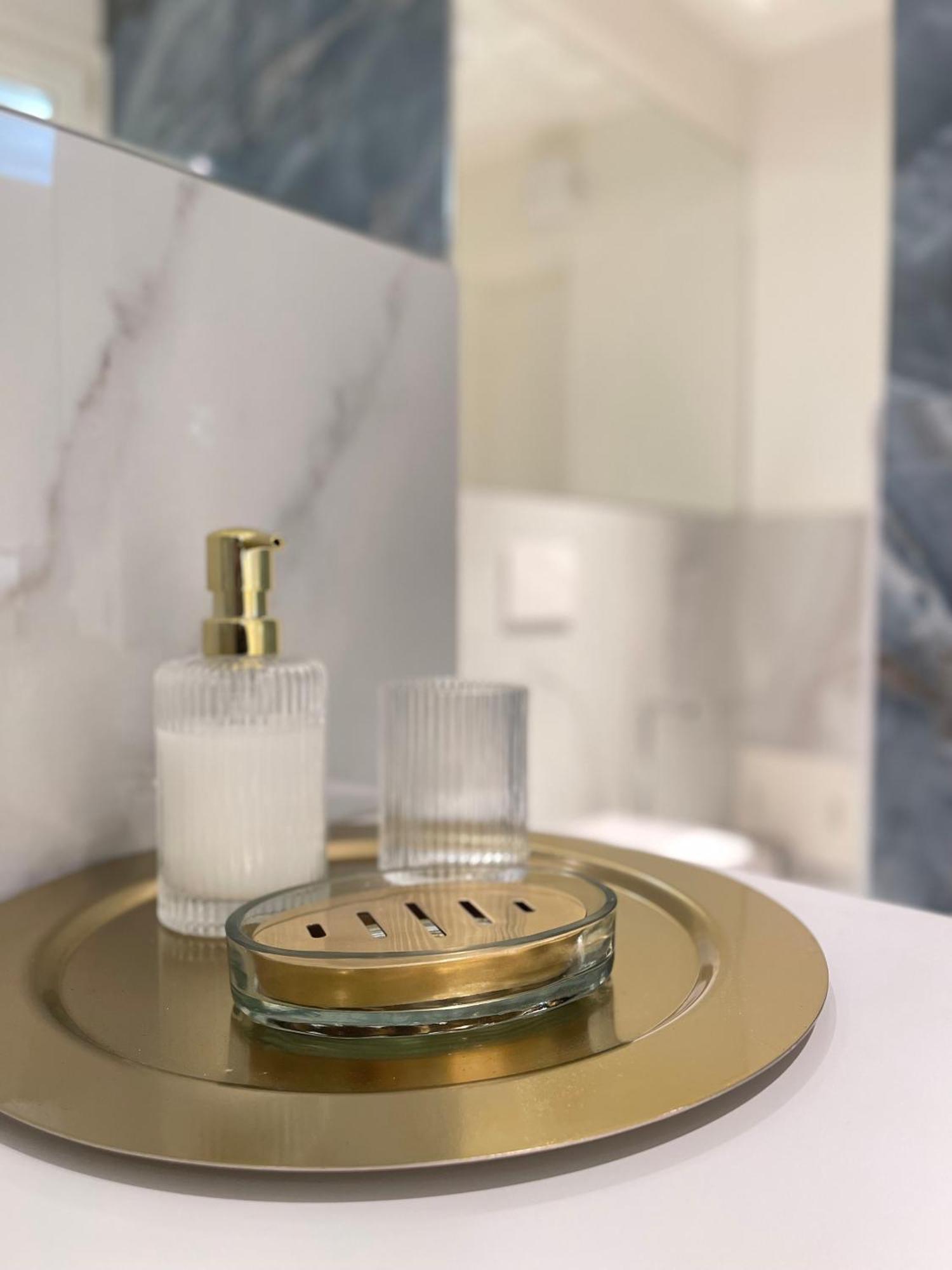 La Chartreuse Luxury Suites Parma Esterno foto